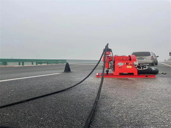 会文镇马路路基路面开裂下沉注浆加固灌浆