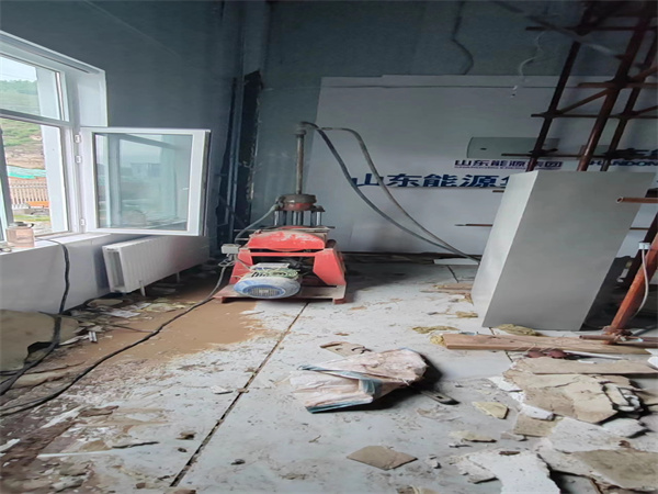 会文镇地基基础下沉墙体裂缝加固注浆顶升施工