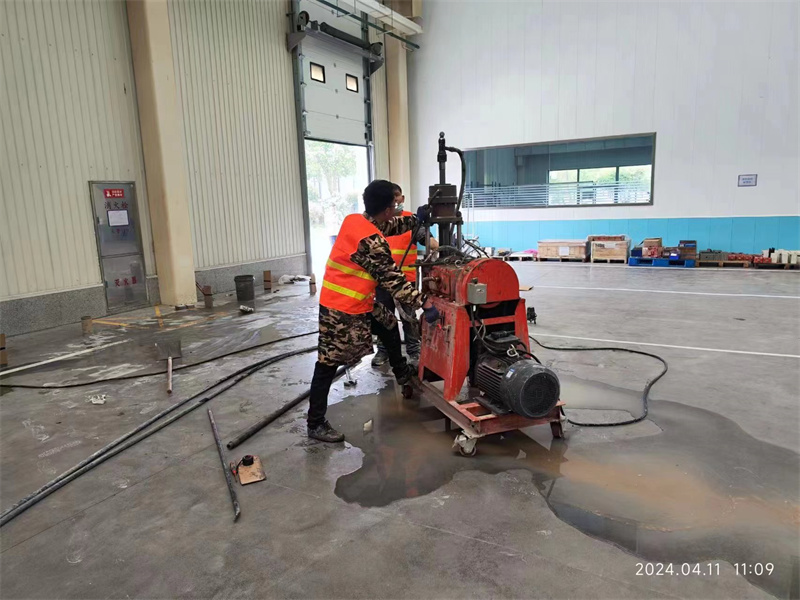 会文镇厂房地面下沉塌陷注浆加固施工